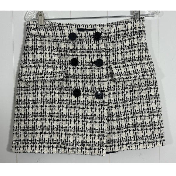 Forever 21 Womens Size M Ivory Black  Tweed Mini Skirt Lined Faux Wrap Metallic - Picture 2 of 9